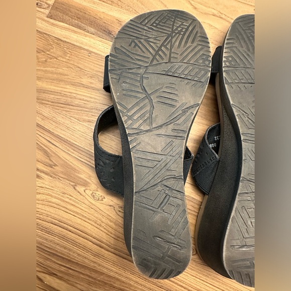Bearpaw wedge slip on sandals women’s size 10 black - Picture 5 of 8